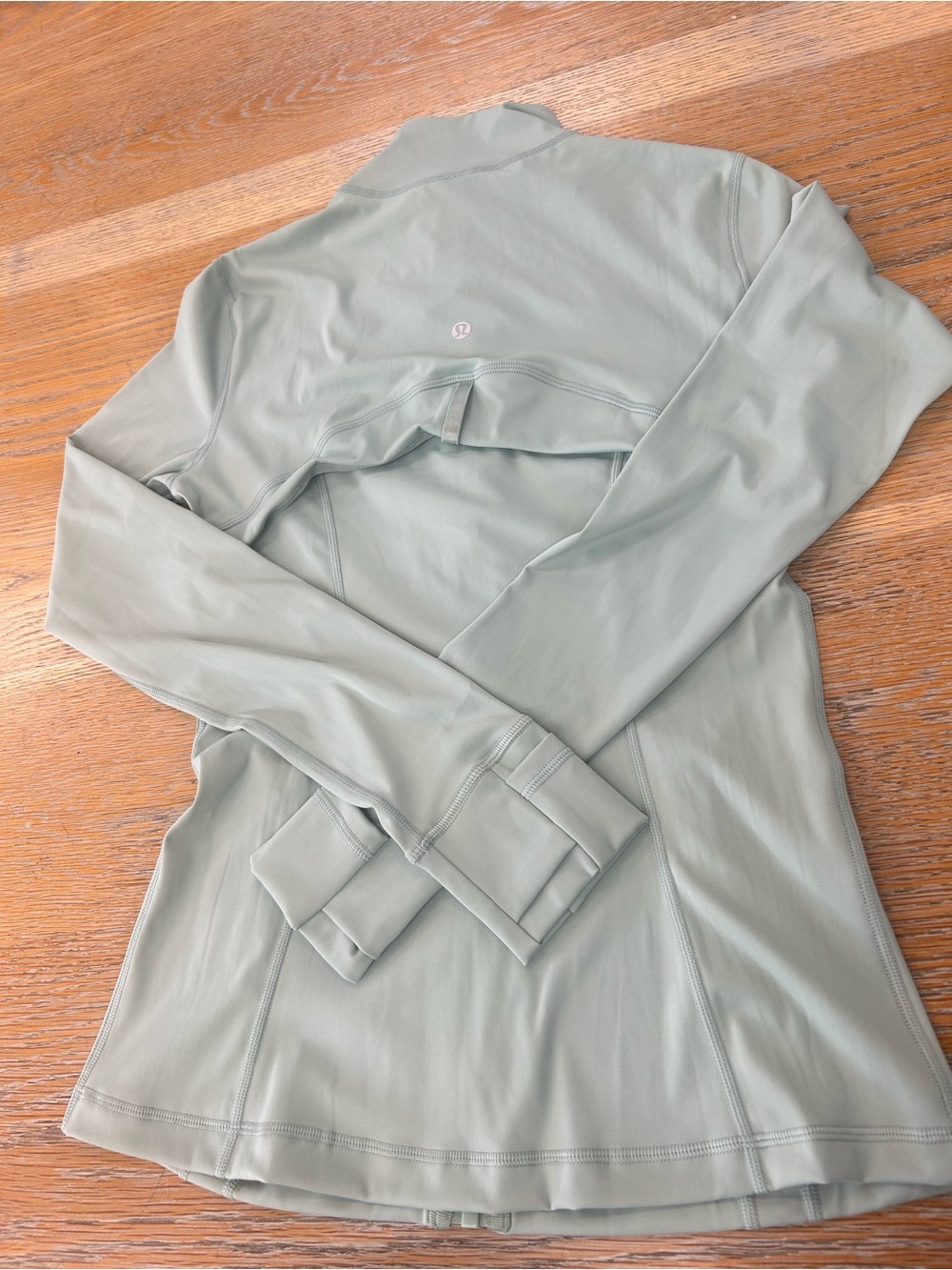 lululemon athletica Women's Light Sage Green Full-Zip Athletic Jacket - Picture 5 of 5